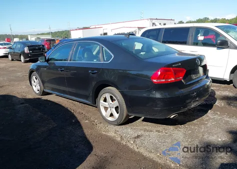 2013 Volkswagen Passat 2.5L Se z USA, uszkodzony, nr VIN 1VWBP7A35DC097008